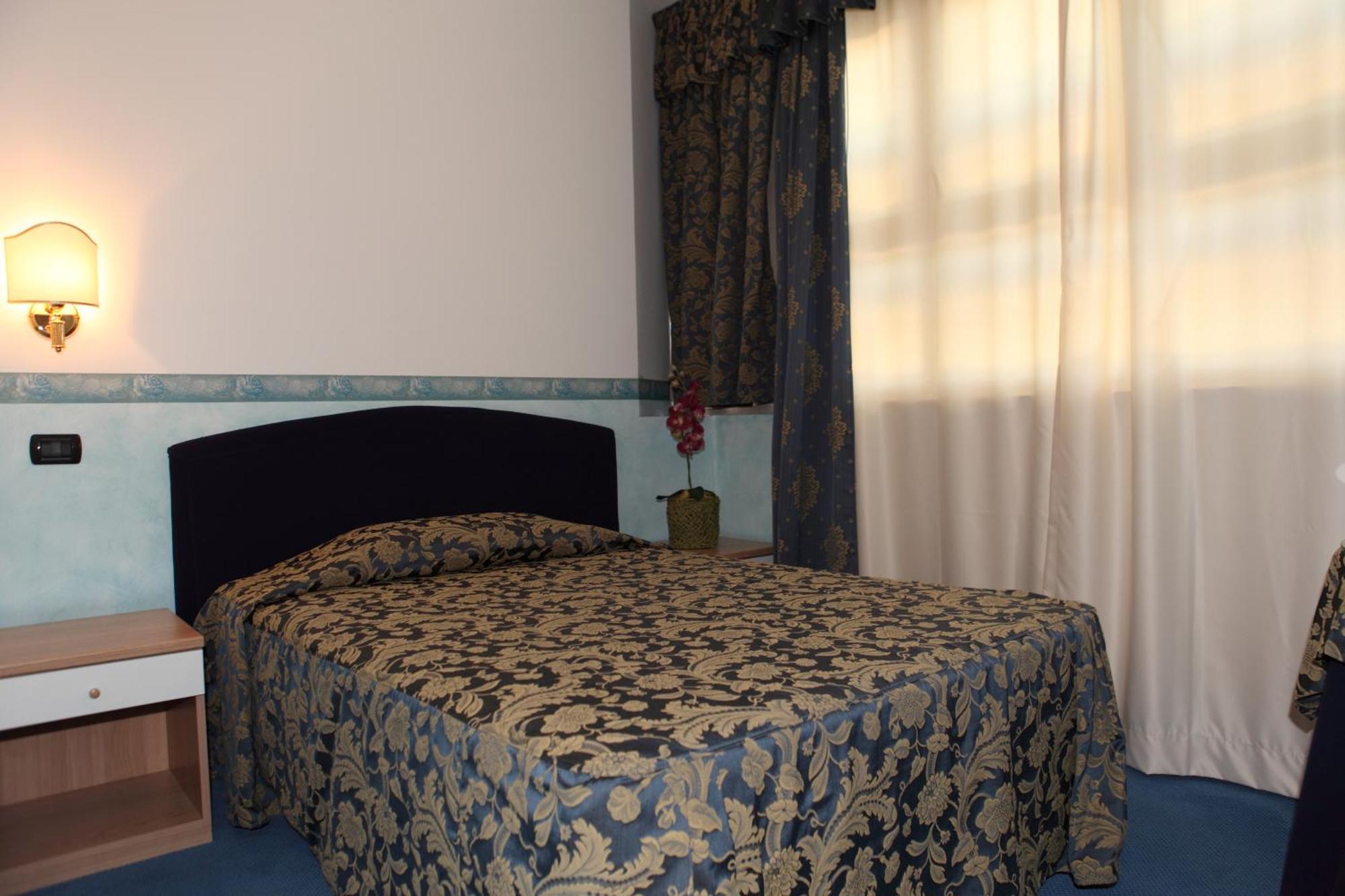 Hotel Carlton Lignano Sabbiadoro Pokój zdjęcie