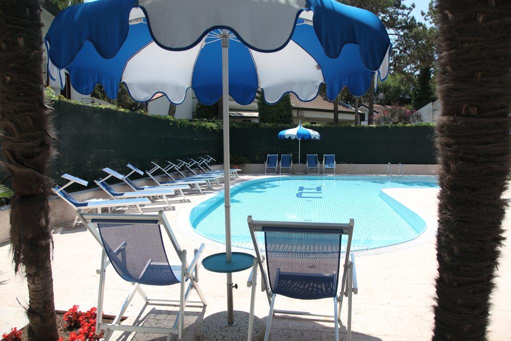 Hotel Carlton Lignano Sabbiadoro Zewnętrze zdjęcie